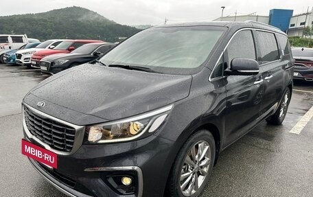 KIA Carnival III, 2020 год, 2 850 000 рублей, 2 фотография
