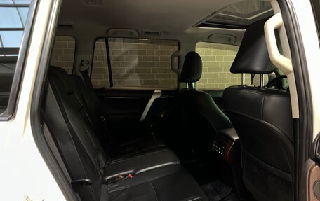 Toyota Land Cruiser Prado 150 рестайлинг 2, 2014 год, 3 900 000 рублей, 14 фотография