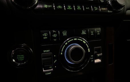 Toyota Land Cruiser Prado 150 рестайлинг 2, 2014 год, 3 900 000 рублей, 17 фотография