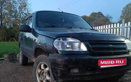 Chevrolet Niva I рестайлинг, 2003 год, 140 000 рублей, 2 фотография