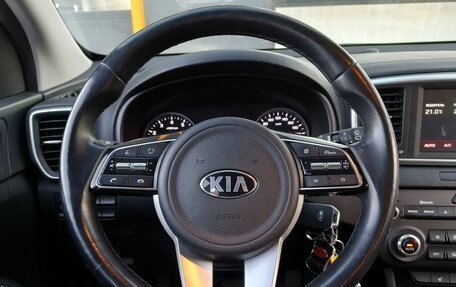KIA Sportage IV рестайлинг, 2021 год, 2 350 000 рублей, 10 фотография