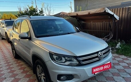 Volkswagen Tiguan I, 2011 год, 950 000 рублей, 3 фотография
