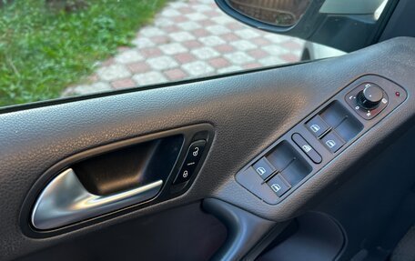 Volkswagen Tiguan I, 2011 год, 950 000 рублей, 10 фотография