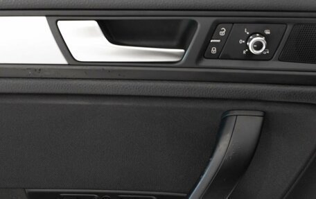 Volkswagen Touareg III, 2011 год, 1 809 000 рублей, 7 фотография