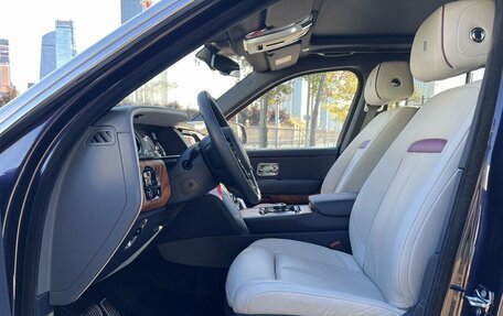 Rolls-Royce Cullinan, 2020 год, 41 900 000 рублей, 17 фотография