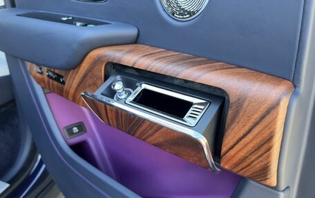 Rolls-Royce Cullinan, 2020 год, 41 900 000 рублей, 35 фотография