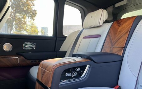 Rolls-Royce Cullinan, 2020 год, 41 900 000 рублей, 36 фотография