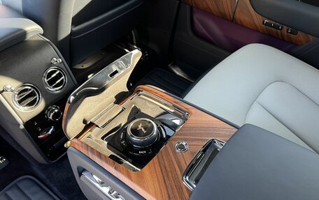 Rolls-Royce Cullinan, 2020 год, 41 900 000 рублей, 37 фотография