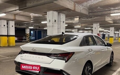 Hyundai Elantra, 2024 год, 2 050 000 рублей, 5 фотография