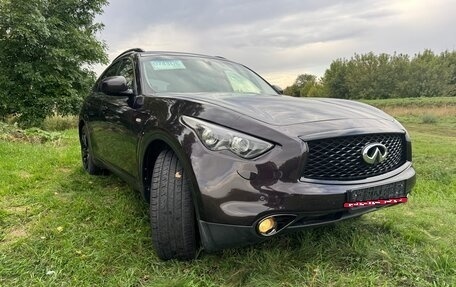 Infiniti FX II, 2011 год, 2 000 000 рублей, 2 фотография