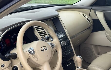 Infiniti FX II, 2011 год, 2 000 000 рублей, 6 фотография