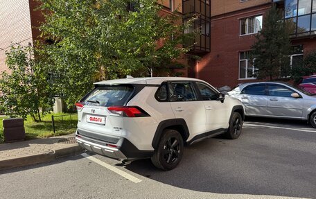 Toyota RAV4, 2022 год, 3 600 000 рублей, 4 фотография