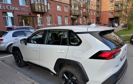 Toyota RAV4, 2022 год, 3 600 000 рублей, 5 фотография