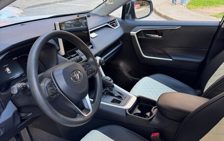 Toyota RAV4, 2022 год, 3 600 000 рублей, 6 фотография