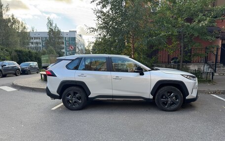 Toyota RAV4, 2022 год, 3 600 000 рублей, 2 фотография