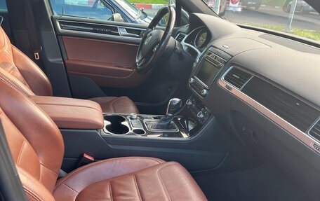 Volkswagen Touareg III, 2015 год, 2 500 000 рублей, 8 фотография