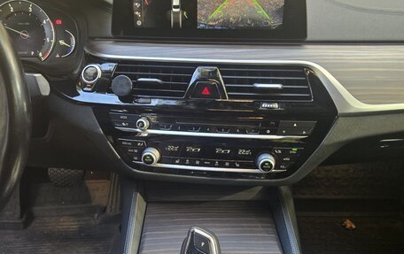 BMW 5 серия, 2017 год, 3 550 000 рублей, 11 фотография