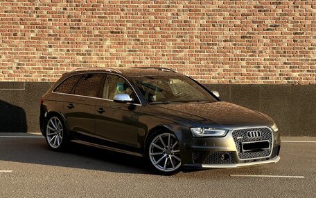 Audi RS 4, 2013 год, 3 098 000 рублей, 3 фотография