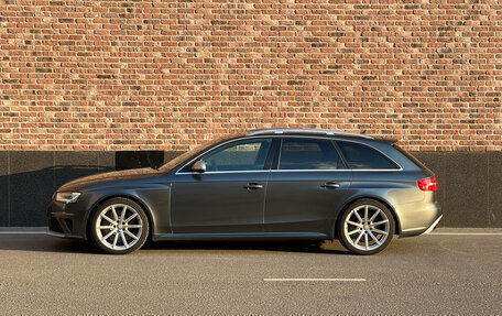 Audi RS 4, 2013 год, 3 098 000 рублей, 7 фотография