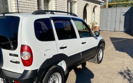Chevrolet Niva I рестайлинг, 2018 год, 750 000 рублей, 7 фотография