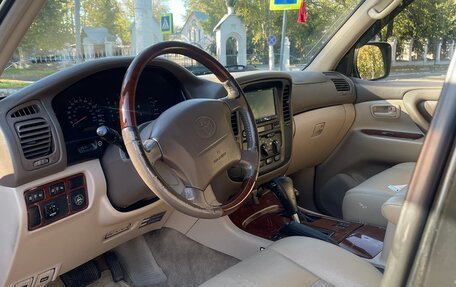 Toyota Land Cruiser 100 рестайлинг 2, 2001 год, 1 500 000 рублей, 6 фотография