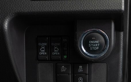 Toyota Roomy I, 2017 год, 1 164 000 рублей, 20 фотография