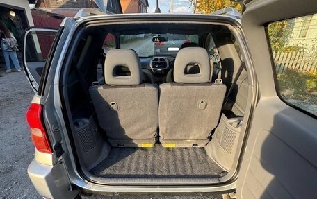 Toyota RAV4, 2001 год, 900 000 рублей, 26 фотография