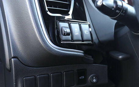 Mitsubishi Outlander III рестайлинг 3, 2021 год, 2 597 000 рублей, 17 фотография