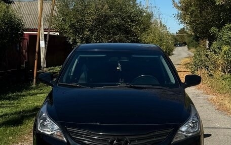 Hyundai Solaris II рестайлинг, 2016 год, 1 275 000 рублей, 1 фотография