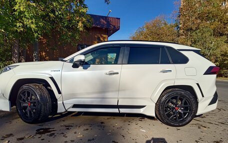 Toyota RAV4, 2019 год, 3 300 000 рублей, 5 фотография