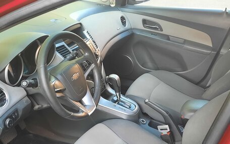 Chevrolet Cruze II, 2010 год, 520 000 рублей, 7 фотография