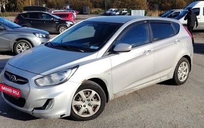 Hyundai Solaris II рестайлинг, 2012 год, 530 000 рублей, 1 фотография