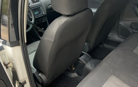Volkswagen Polo VI (EU Market), 2011 год, 410 000 рублей, 9 фотография