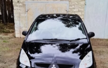 Mitsubishi Colt VI рестайлинг, 2003 год, 365 000 рублей, 1 фотография