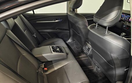 Toyota Camry, 2024 год, 4 490 000 рублей, 15 фотография