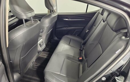 Toyota Camry, 2024 год, 4 490 000 рублей, 16 фотография