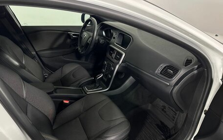 Volvo V40 Cross Country I, 2018 год, 2 100 000 рублей, 12 фотография