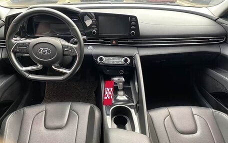 Hyundai Elantra, 2023 год, 1 340 000 рублей, 9 фотография