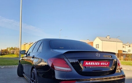 Mercedes-Benz E-Класс, 2018 год, 2 690 000 рублей, 2 фотография