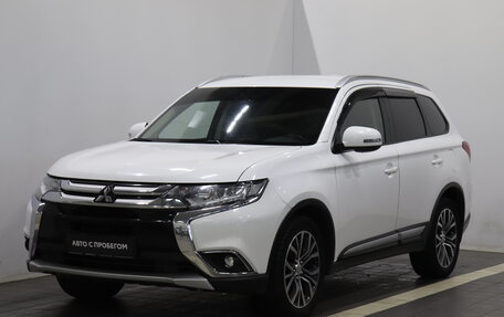 Mitsubishi Outlander III рестайлинг 3, 2017 год, 1 732 000 рублей, 3 фотография