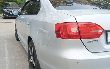 Volkswagen Jetta VI, 2012 год, 1 155 000 рублей, 12 фотография