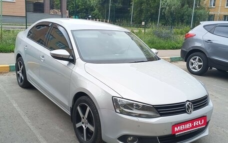 Volkswagen Jetta VI, 2012 год, 1 155 000 рублей, 11 фотография