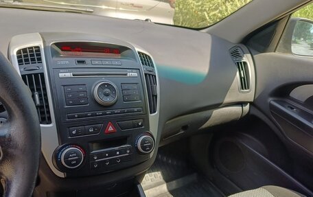 KIA cee'd I рестайлинг, 2011 год, 500 000 рублей, 7 фотография