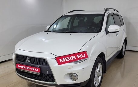 Mitsubishi Outlander III рестайлинг 3, 2012 год, 950 000 рублей, 1 фотография
