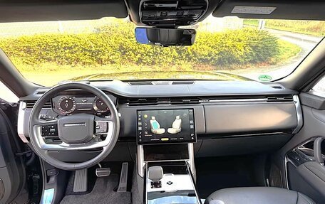Land Rover Range Rover IV рестайлинг, 2025 год, 29 000 000 рублей, 8 фотография