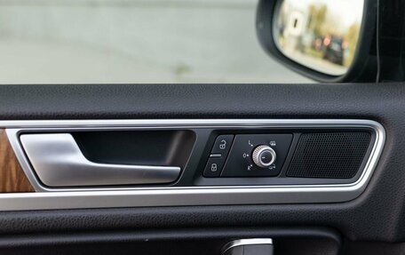 Volkswagen Touareg III, 2015 год, 2 800 000 рублей, 19 фотография