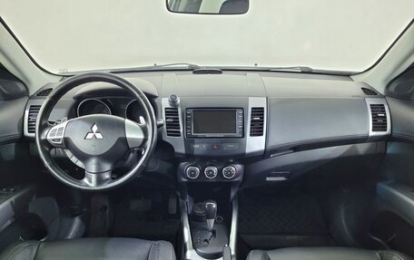Mitsubishi Outlander III рестайлинг 3, 2012 год, 950 000 рублей, 5 фотография