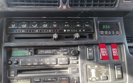 Toyota HiAce H100, 1993 год, 555 000 рублей, 7 фотография