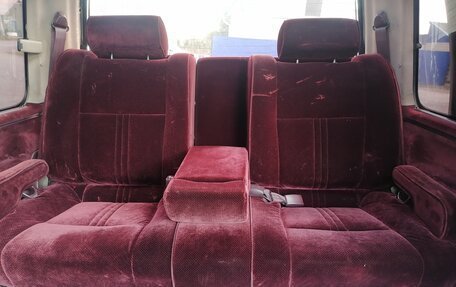 Toyota HiAce H100, 1993 год, 555 000 рублей, 15 фотография