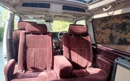 Toyota HiAce H100, 1993 год, 555 000 рублей, 21 фотография